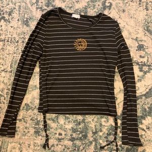 Used long sleeved sweater.